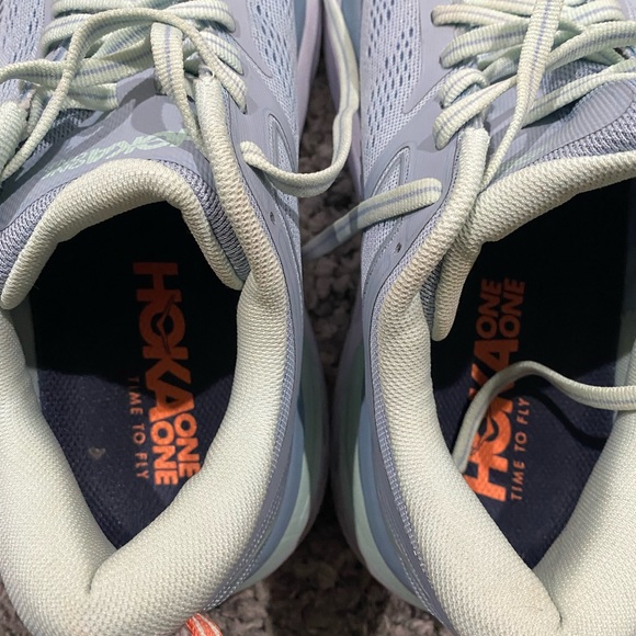 Hoka - Picture 3 of 7